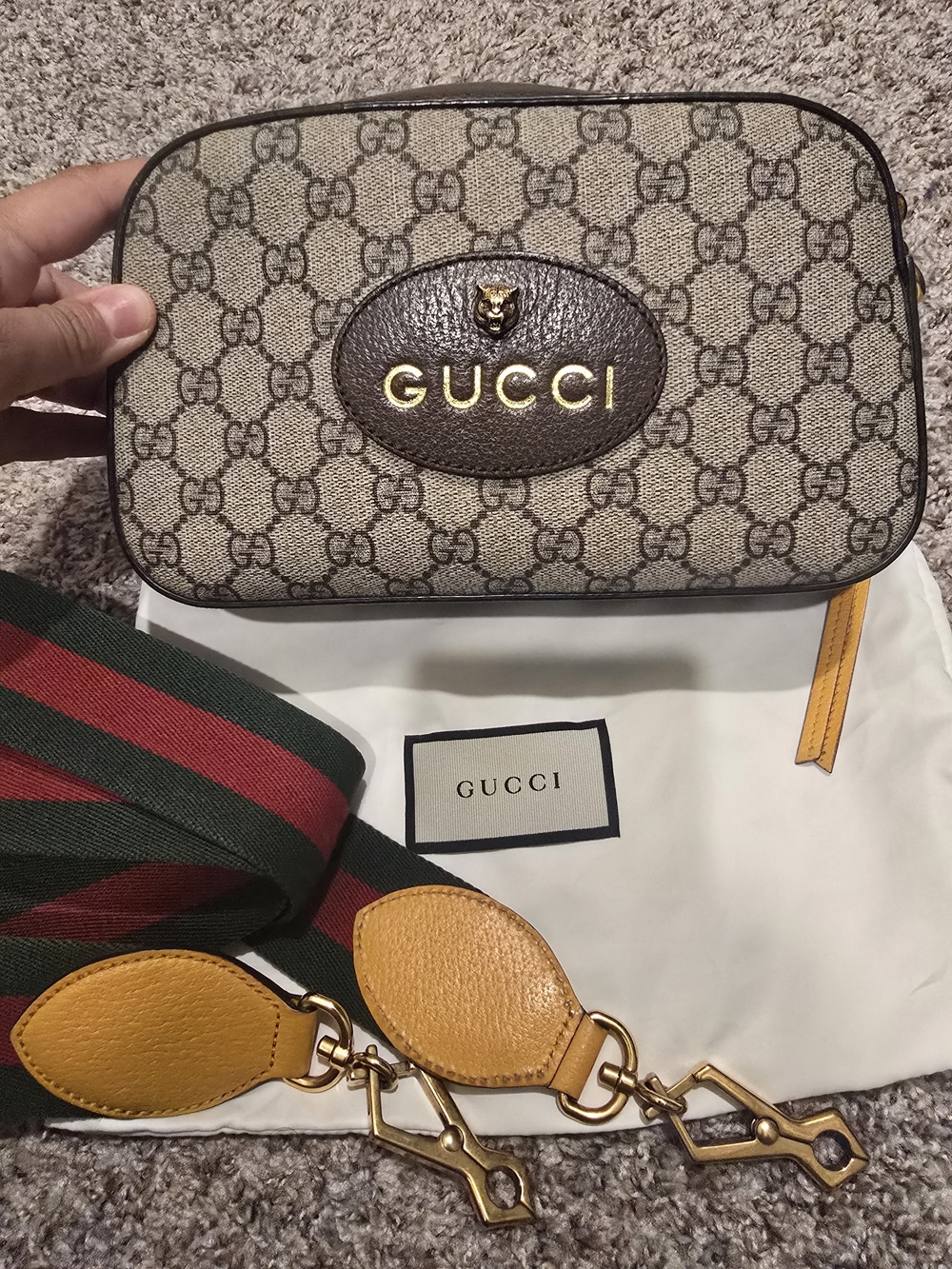 Gucci Beige/Brown GG Supreme Canvas Crossbody Bag with Gold Logo
